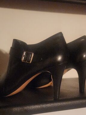 Vince Camuto Heel Booties Size  9M Blk EUC